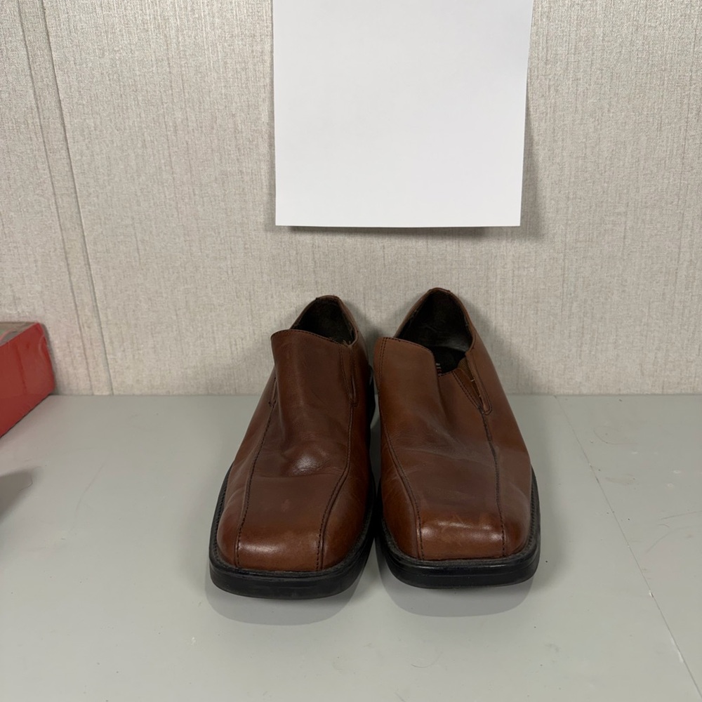 Brown Slip-On Men’s Dress Shoes‎